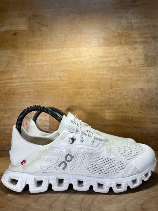 On Running Shoes - On Cloud 5 Coast LIGHTWEIGHT Womens Size 7 Running Shoes Sneakers Undyed White